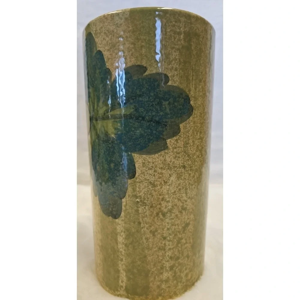 Mid-Century Hand Painted Vase, Made in Italy by SARA, Beautiful Vase 8x4.25 